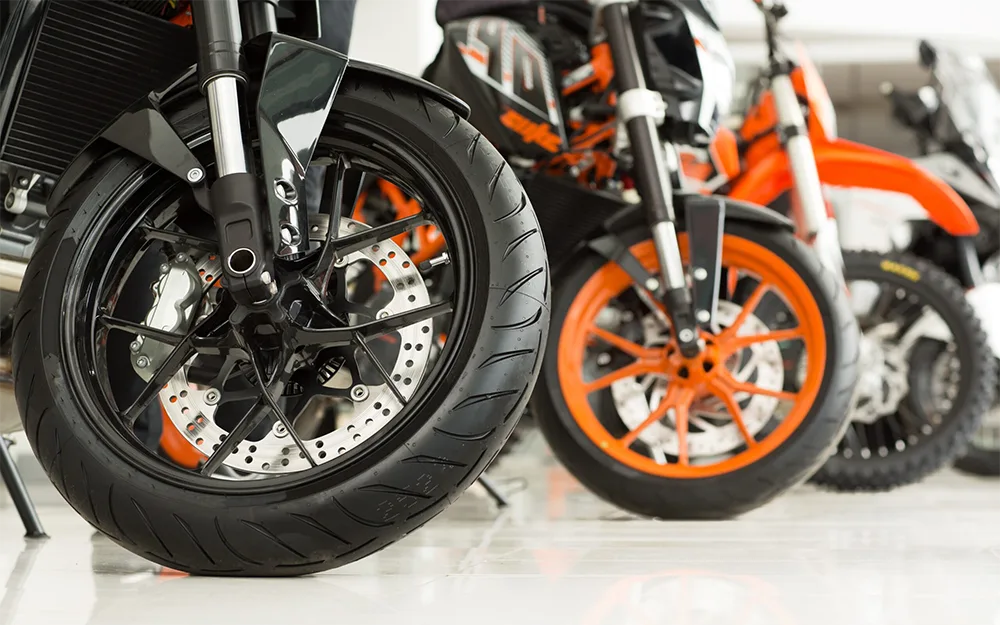 Motorcycle tire